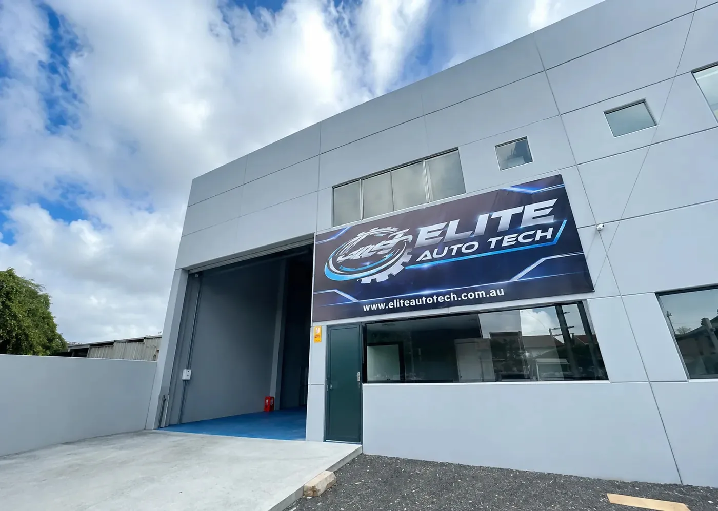 Fachada da Elite Auto Tech em Canoas
